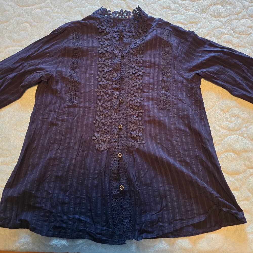 Women's Light weight cotton Navy Blue blouse with lace accents.